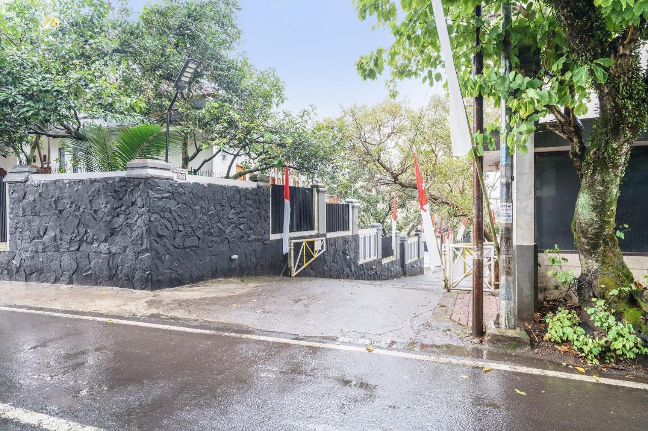 Oyo 91561 Gandhi Hotel Bandung Exteriér fotografie