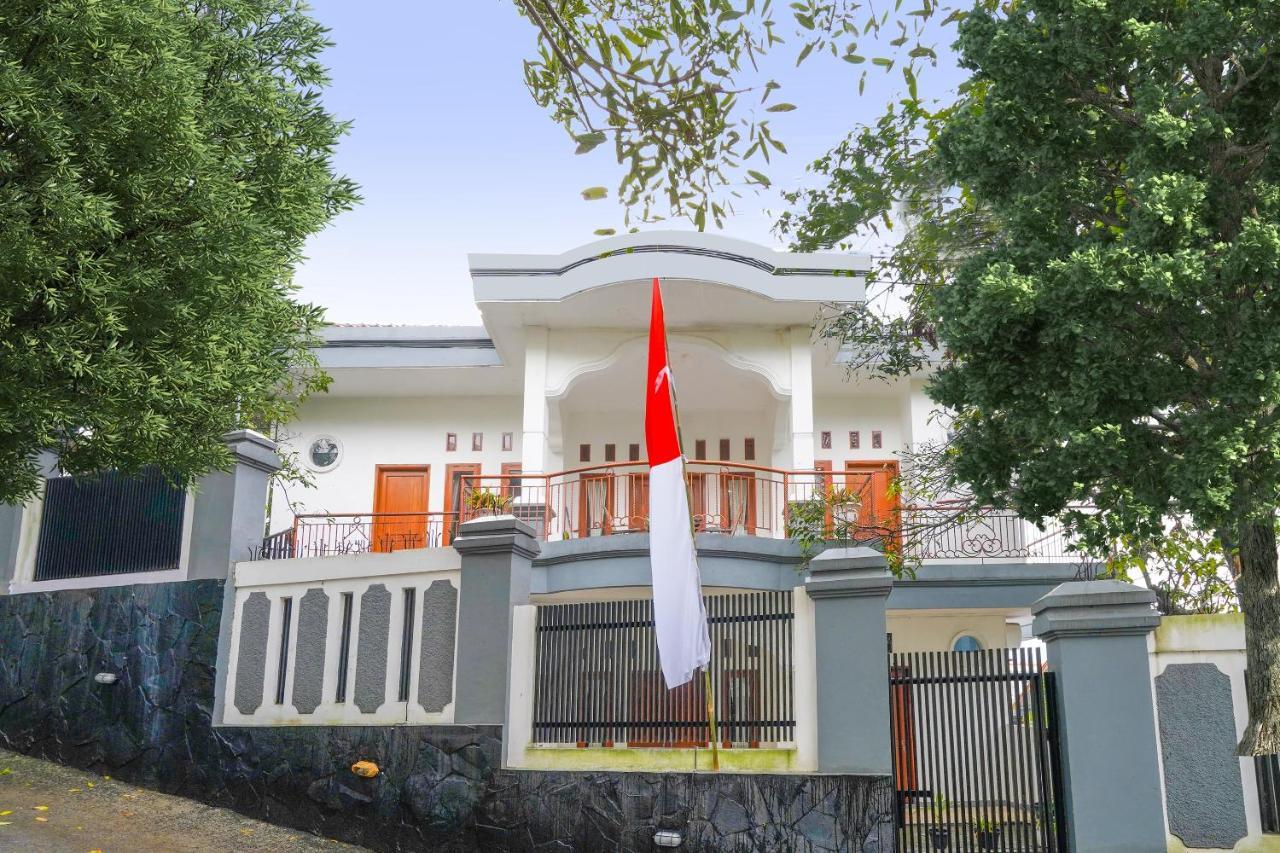 Oyo 91561 Gandhi Hotel Bandung Exteriér fotografie