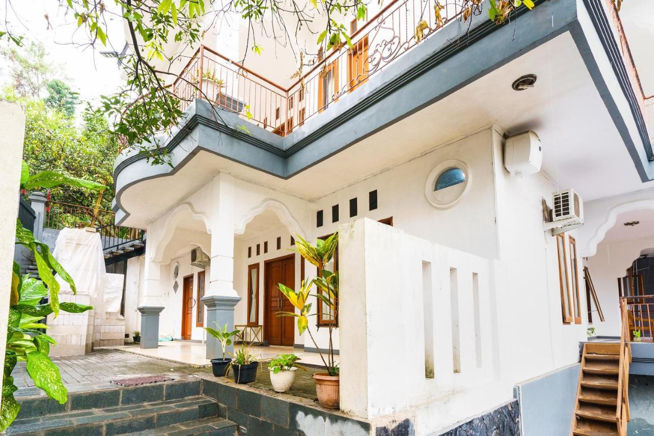 Oyo 91561 Gandhi Hotel Bandung Exteriér fotografie