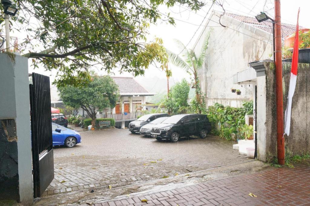 Oyo 91561 Gandhi Hotel Bandung Exteriér fotografie