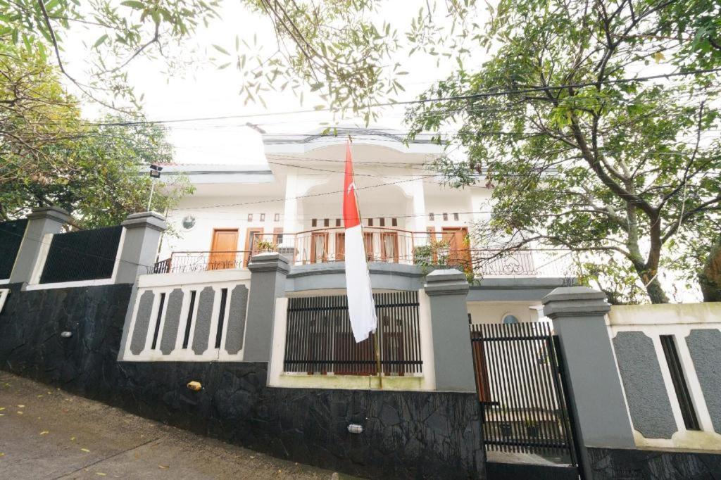 Oyo 91561 Gandhi Hotel Bandung Exteriér fotografie
